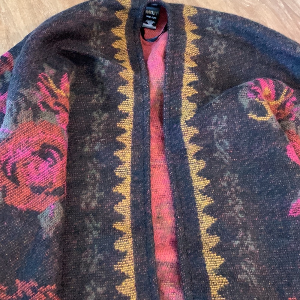 Wrap - Picture 2 of 5